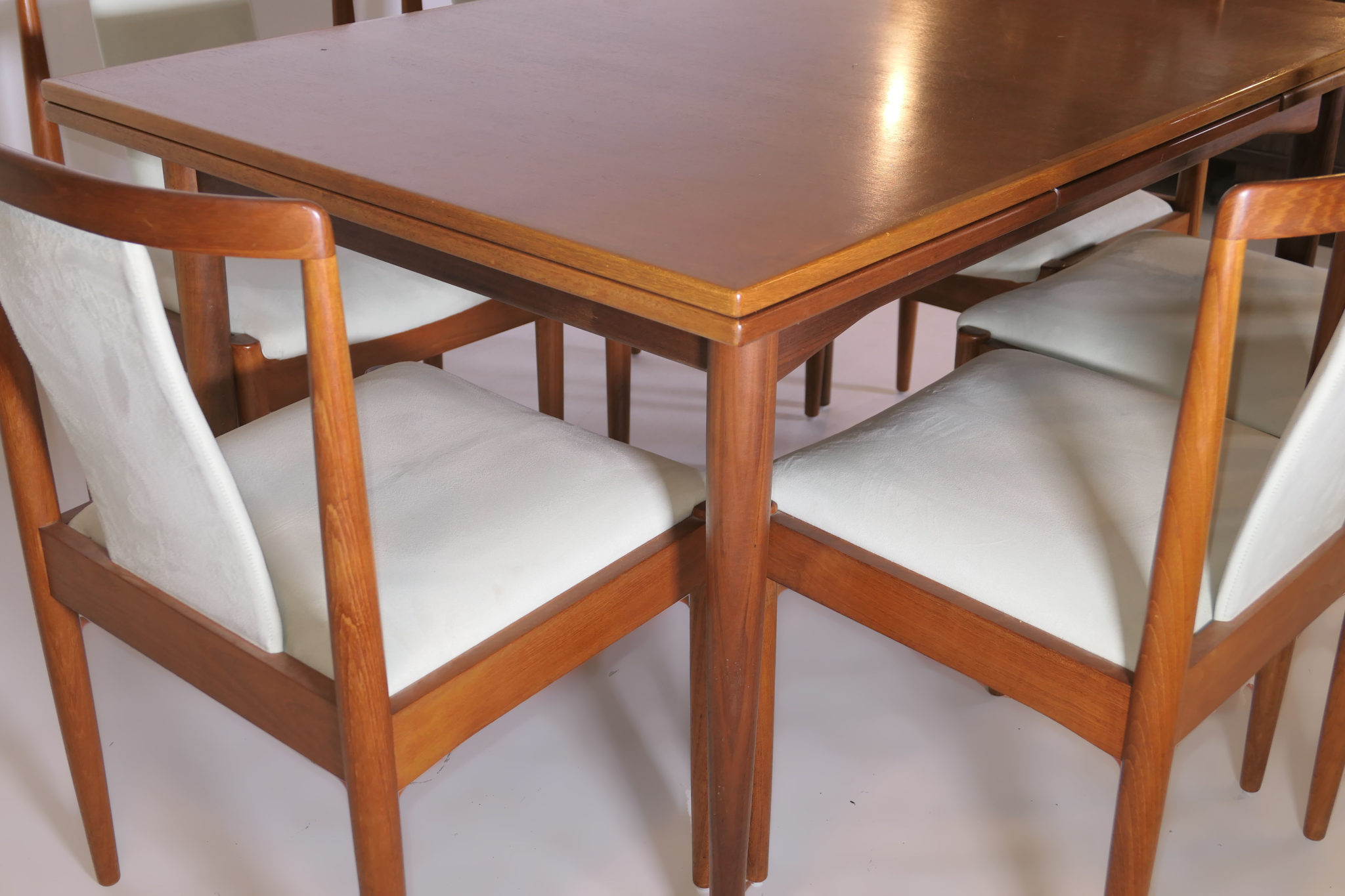 parker dining room set