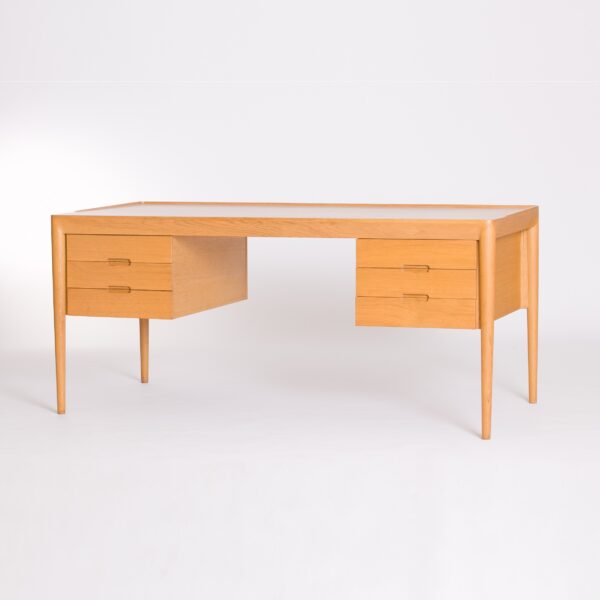 Severin Hansen oak desk - Vampt Vintage Design
