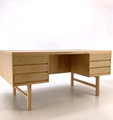 Omann Jun Oak Desk - water based Lacquer