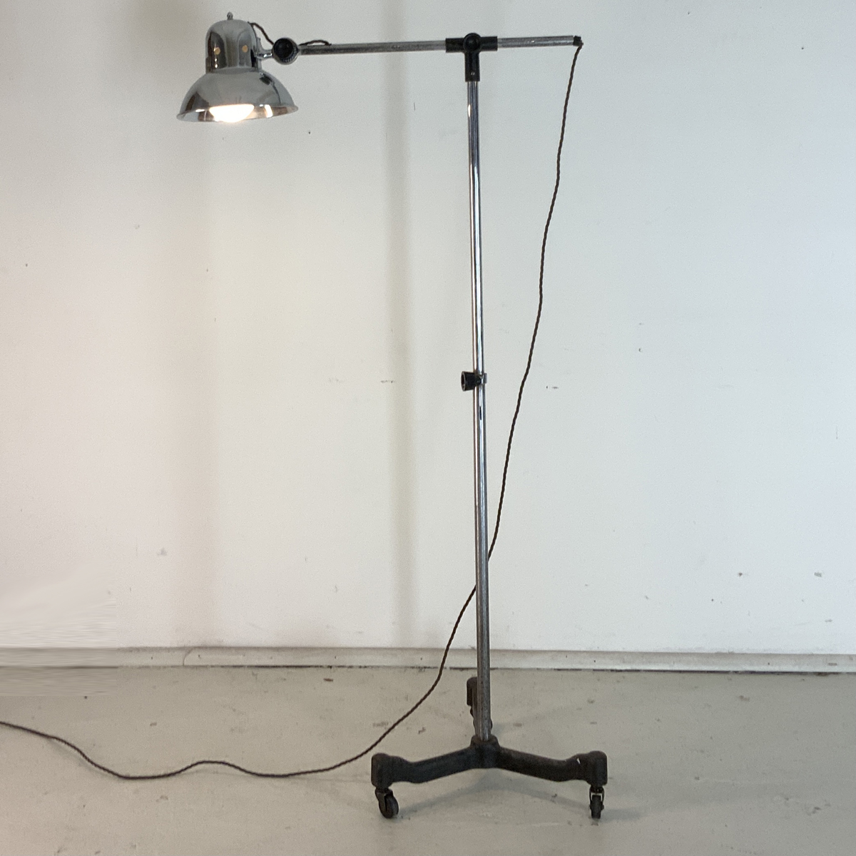Industrial Floor Lamp - Vampt Vintage Design