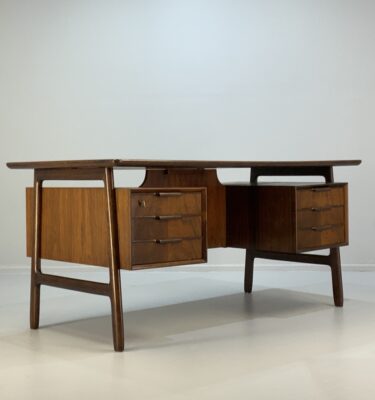 Gunni Omann for Omann Jun Møbelfabrik Brazilian Rosewood Desk Model 75
