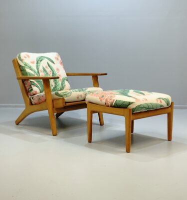Hans Wegner for Getama GE290 Plank Chair and Footstool